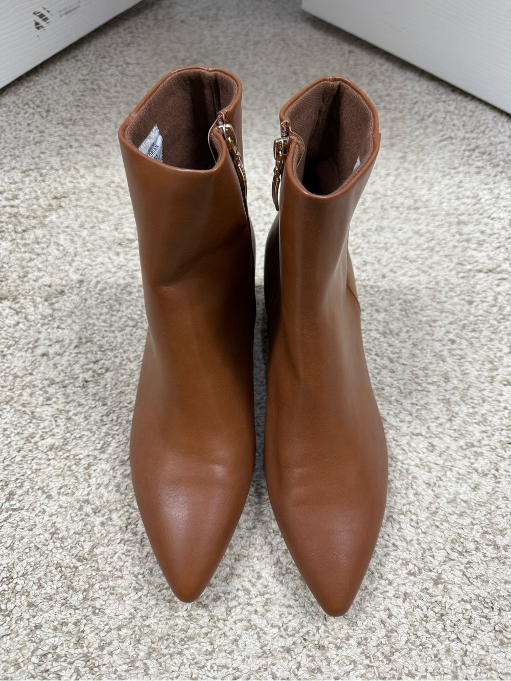 Michael Shannon Pointed Toe Ankle Boots in Chestnut Brown